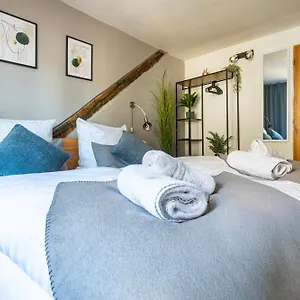 20 Seconds To Charles Bridge Apartment Prague